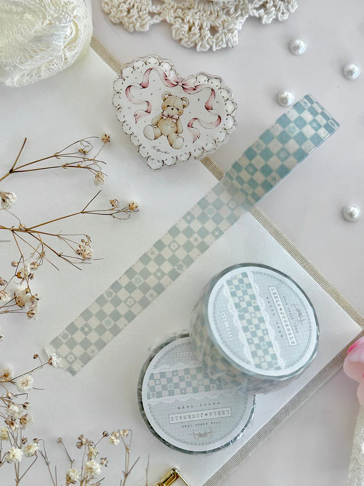 ♡ whimsy checkered washi tape
♡ perfect for layering & adding a decorative touch to your journal pages!
♡ 16mm wide
♡ all washi is 10m long
Illustrated & designed by Aarti from @leelajournals. Colors may vary from screen to screen and real life to photo. 