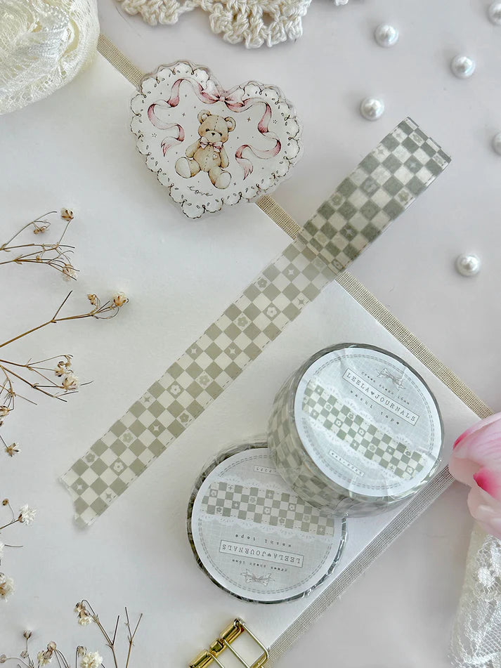♡ whimsy checkered washi tape
♡ perfect for layering & adding a decorative touch to your journal pages!
♡ 16mm wide
♡ all washi is 10m long
Illustrated & designed by Aarti from @leelajournals. Colors may vary from screen to screen and real life to photo. 