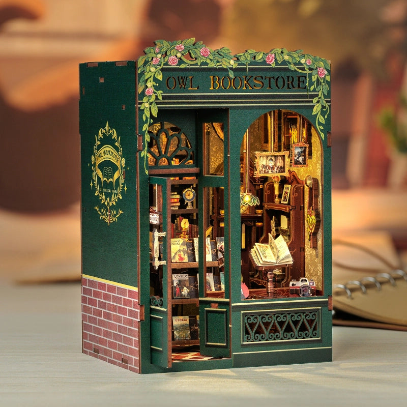 Diy Book Nook Kit: Owl Bookstore