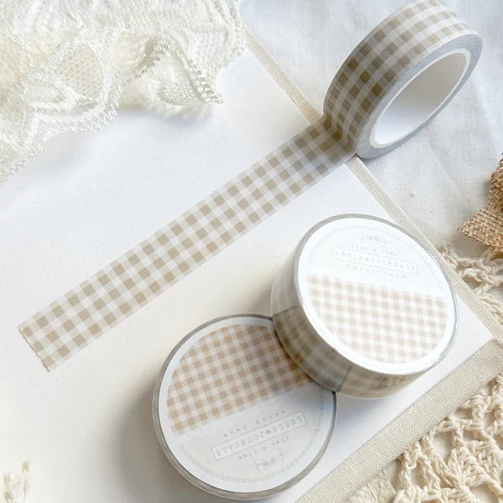 ♡ x1 washi tape
♡ 15mm x 10m long
♡ everything is illustrated, designed, and packaged with love by the artist, aarti from @leelajournals.