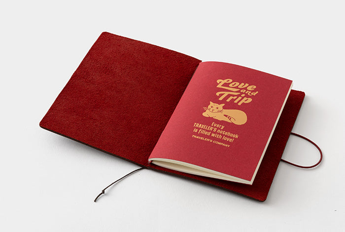 TRAVELER’S notebook LOVE AND TRIP Red (Passport Size)
