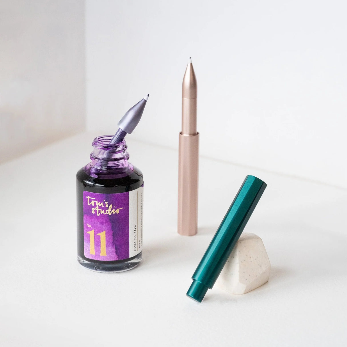 Writing Instrument of the Year 2025, Stationery Awards, London
A beautiful and infinitely refillable writing pen, equipped with a Japanese-made writing tip. We're on a mission to make choosing refillable options easier.