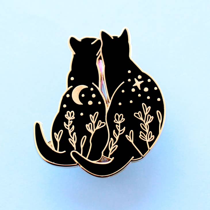 Pin de esmalte con gatos negros observando las estrellas