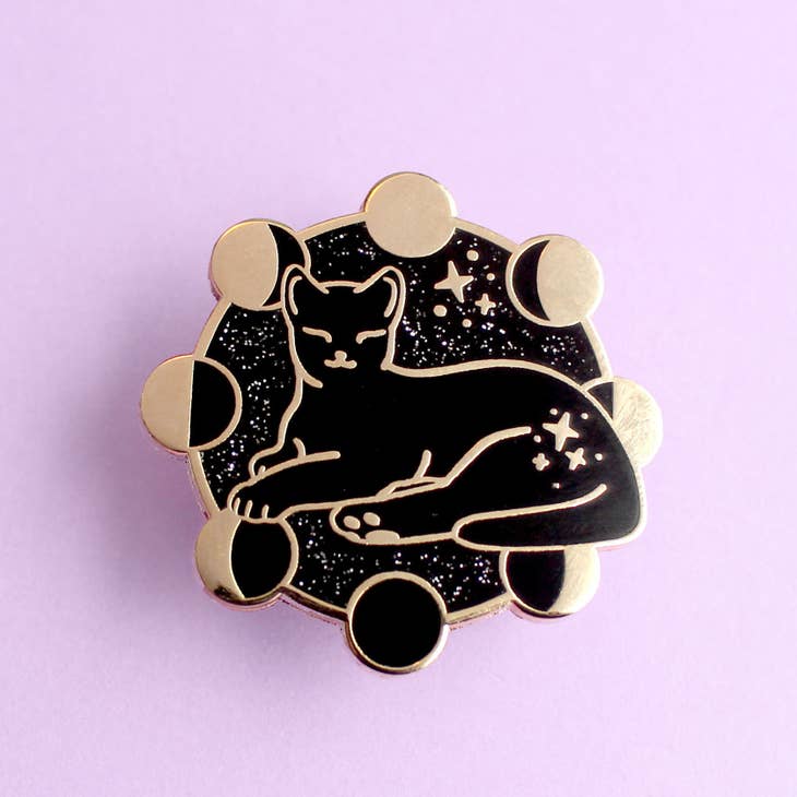 Pin de esmalte de gato con fases lunares