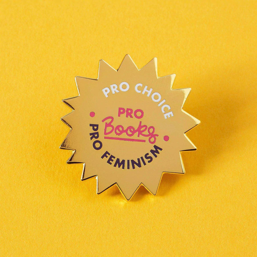 Pin de esmalte a favor de la libertad de elección, los libros y el feminismo