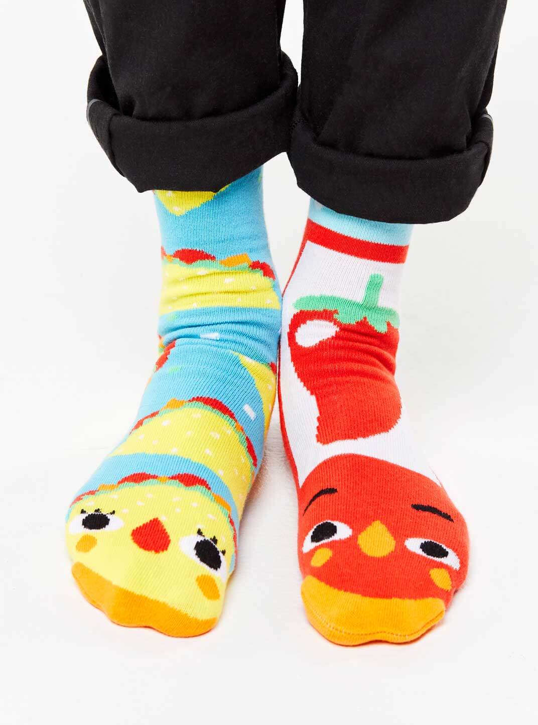 Calcetines desiguales para adolescentes con salsa picante y tacos
