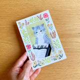 Size: 10cm x 14.8cm.
Double-sided full color.
Material: Paper (textured, slightly thick paper, ivory color)

The paper is environmentally friendly&nbsp;and contains over 30% non-wood bamboo pulp for a warm texture

Please note that the actual color may appear different&nbsp;on your computer or smartphone monitor.