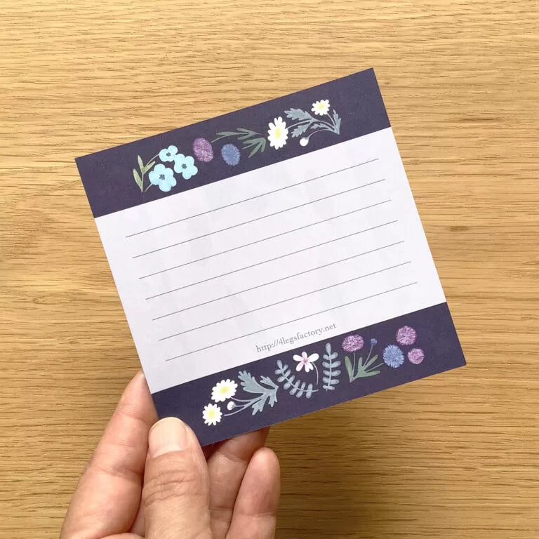 Featuring charming watercolor of a cat fixing their flower crown from Japanese illustrator 4legs

It is a convenient size that is not too big or too small.&nbsp;Please use it&nbsp;as a communication tool for small thank you and announcements.&nbsp;There are no lines on the front side, so&nbsp;you can use it freely as&nbsp;a shop card or business card&nbsp;with stamps and stickers&nbsp;as well as memos and letters.&nbsp;It is a great gift for people who like paper.&nbsp;The gorgeous and gentle designs&nbsp;w