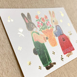 The gold foil stamping on the entire postcard shines brightly.
Full color printing is also applied to the back side.
It is also recommended to accompany gifts to loved ones or display them as an interior decoration in your room.

4 in x 6 in
Includes 1 post card