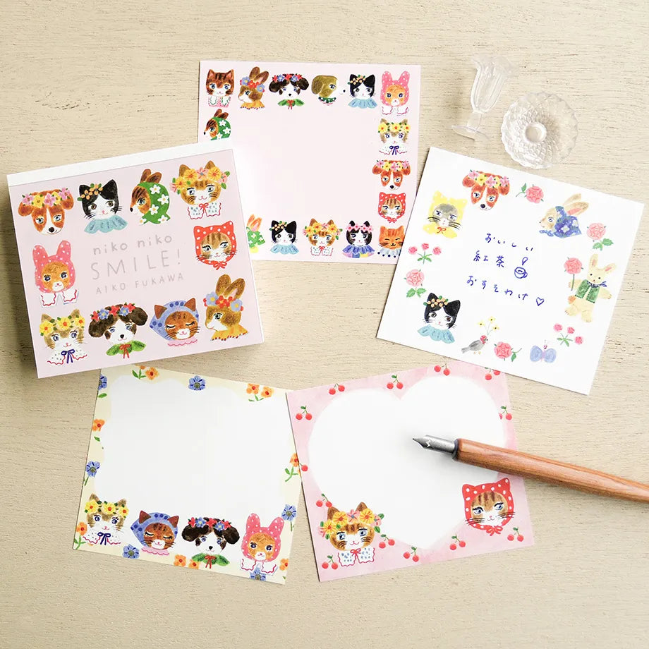 Smiling cats and rabbits are very cute block notes.
If you use it in a message or letter, the person who receives the note will surely smile.

Pack of 120 sheets that can be used every day. Another point is that it is made of firm and thick paper, so it does not transfer to the back. Please use it not only as a memo, but also as a card to accompany the gift.