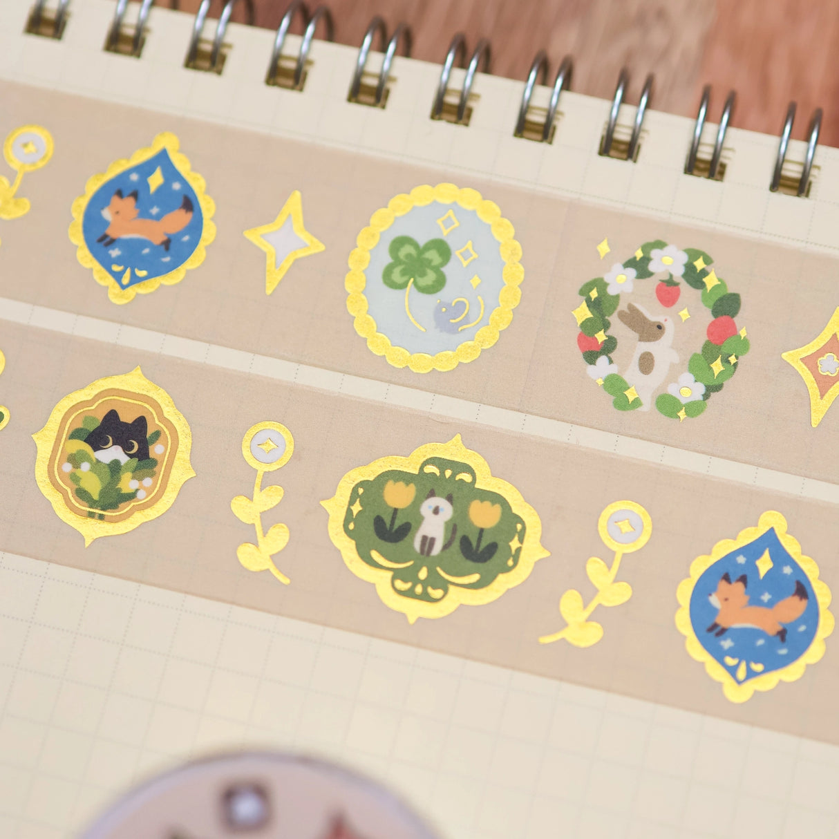 Animal in Frames Foil Washi Tape

Full color washi tape with foil
Width: 25mm
Length: 5m or 16 ft
Designed in San Jose, California
©Thousandskies