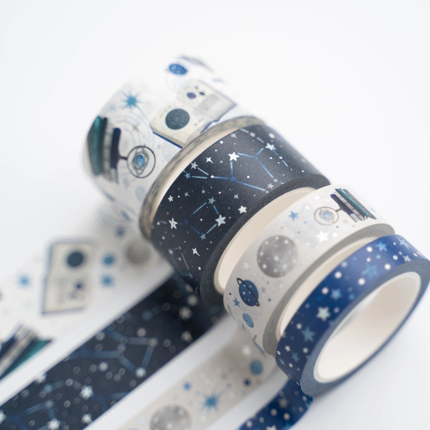 A dreamy celestial washi tape set inspired by stargazing, constellations, and drifting meteor trails. This coordinated collection features star-scattered skies, astronomy books, telescopes, planets, and deep midnight tones—perfect for adding a cosmic touch to planners and creative spreads.