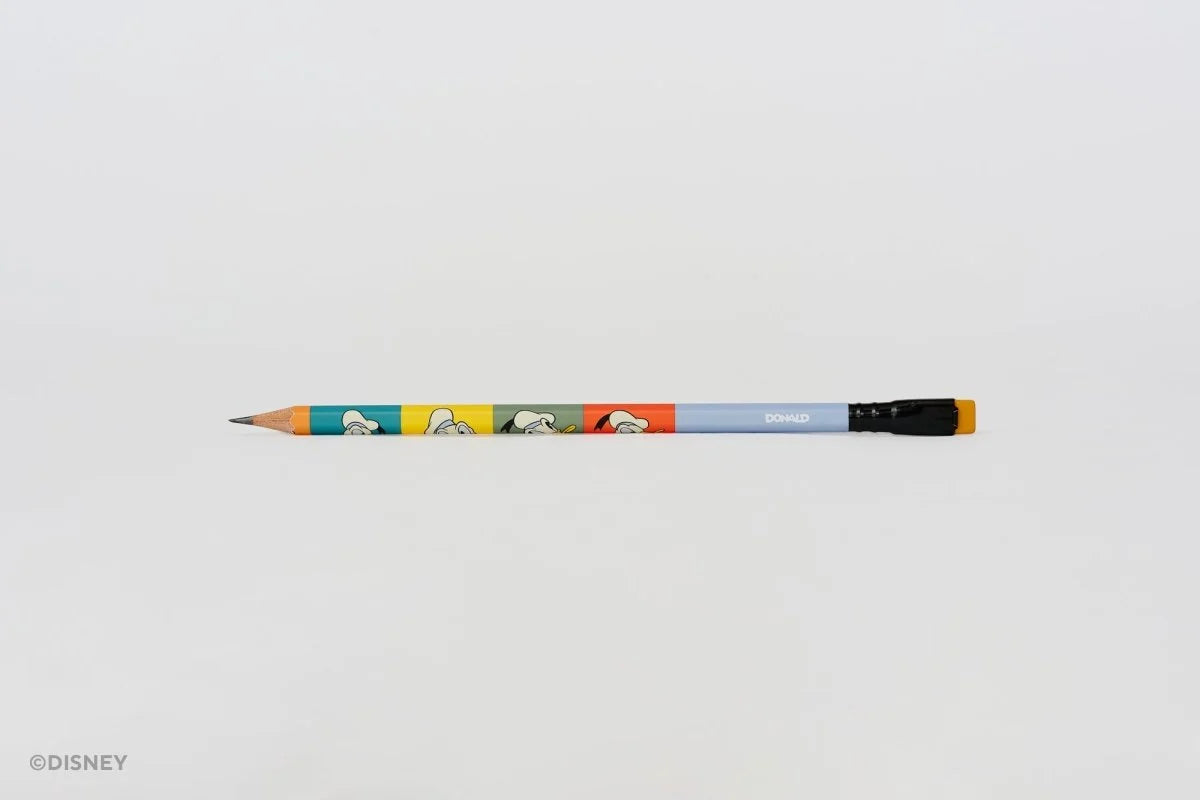 This set of 12 Blackwing pencils includes designs featuring Mickey Mouse, Minnie Mouse, Donald Duck, Daisy Duck, Goofy, and Pluto. Each pencil contains our Soft graphite core.