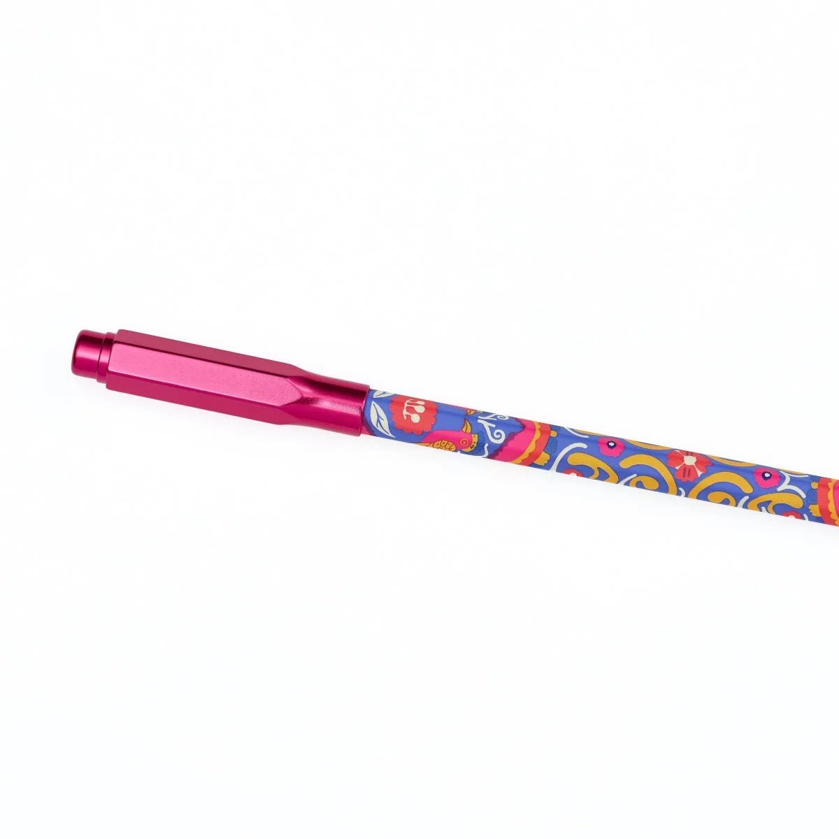Blackwing - Volume 143 Frida Kahlo Point Guard

This limited-edition fuchsia-colored Volumes 143 Point Guard features a floral icon on the top. Volume 143 is our tribute to Frida Kahlo. The model number 143 is a nod to the 143 paintings commonly attributed to her over the course of her life.&nbsp; The tip of your pencil “floats” inside the cap to protect your point against unexpected drops or jams.



Details:
- Lightweight, machined aluminum
- Set of 1
- Goes over tip of pencil