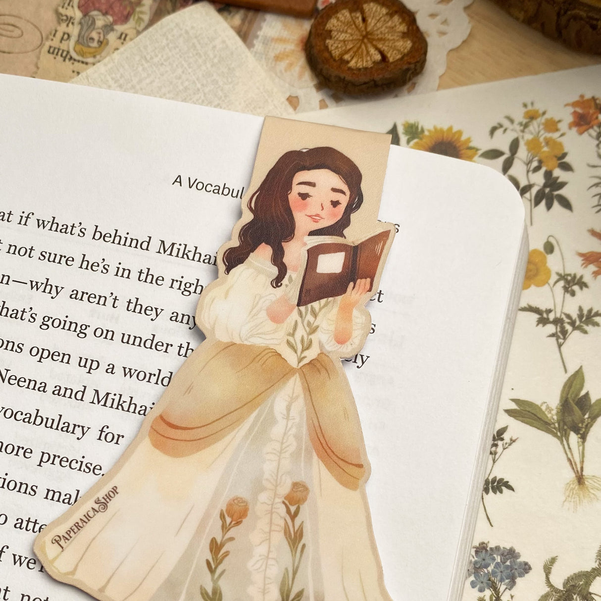 PaperaicaShop Baroque Princess Magnetic Bookmark