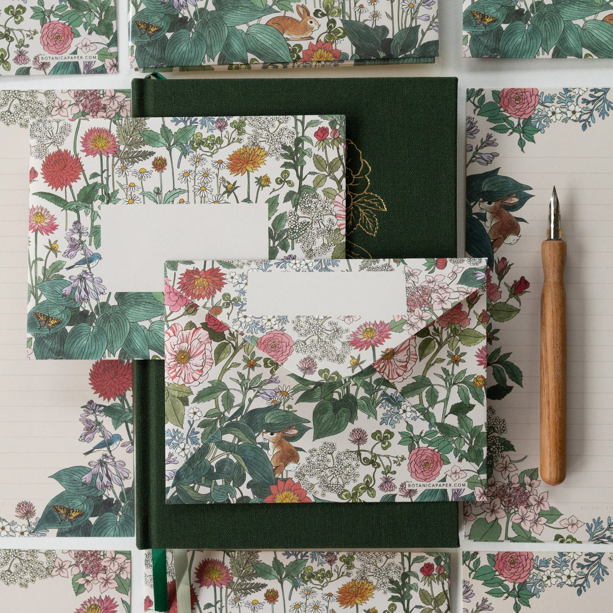 Letter Writing Set: 12 letter paper sheets + 6 envelopes
Printed full color on warm white paper