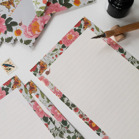 Letter Writing Set: 12 letter paper sheets + 6 envelopes
Printed full color on warm white paper