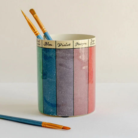 Cercle Chromatique Enamel Everything Pot

Handmade by skilled artisans, this decorative Colour Wheel Enamel Everything Pot adds a vibrant splash of colour and creativity to your home. The design features an adaptation of a vintage colour wheel first published in 1708, originally created by Claude Boutet as one of the earliest recorded cercles chromatiques. Carefully restored and enhanced by Roomytown’s design team in Bath, UK, the artwork showcases a harmonious arrangement of primary, secondary, and tertiar