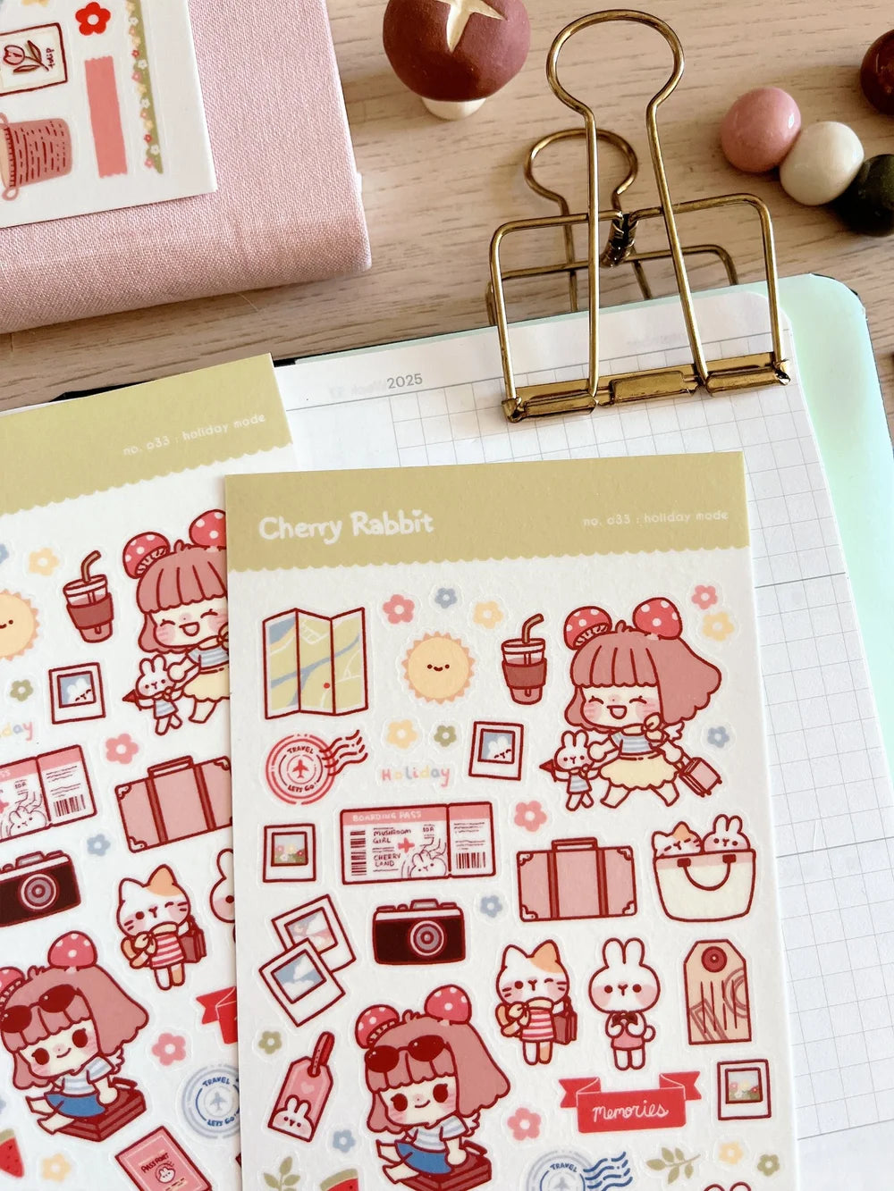 Semi-transparent washi paper sticker! Decorate your planner / diary with these cute little stickers of mushroom girl & friends travelling! ♡

Product details:

Kiss cut sticker sheet
1 sheet
Sheet size: 10 x 18 cm
Material: Washi sticker / masking sticker