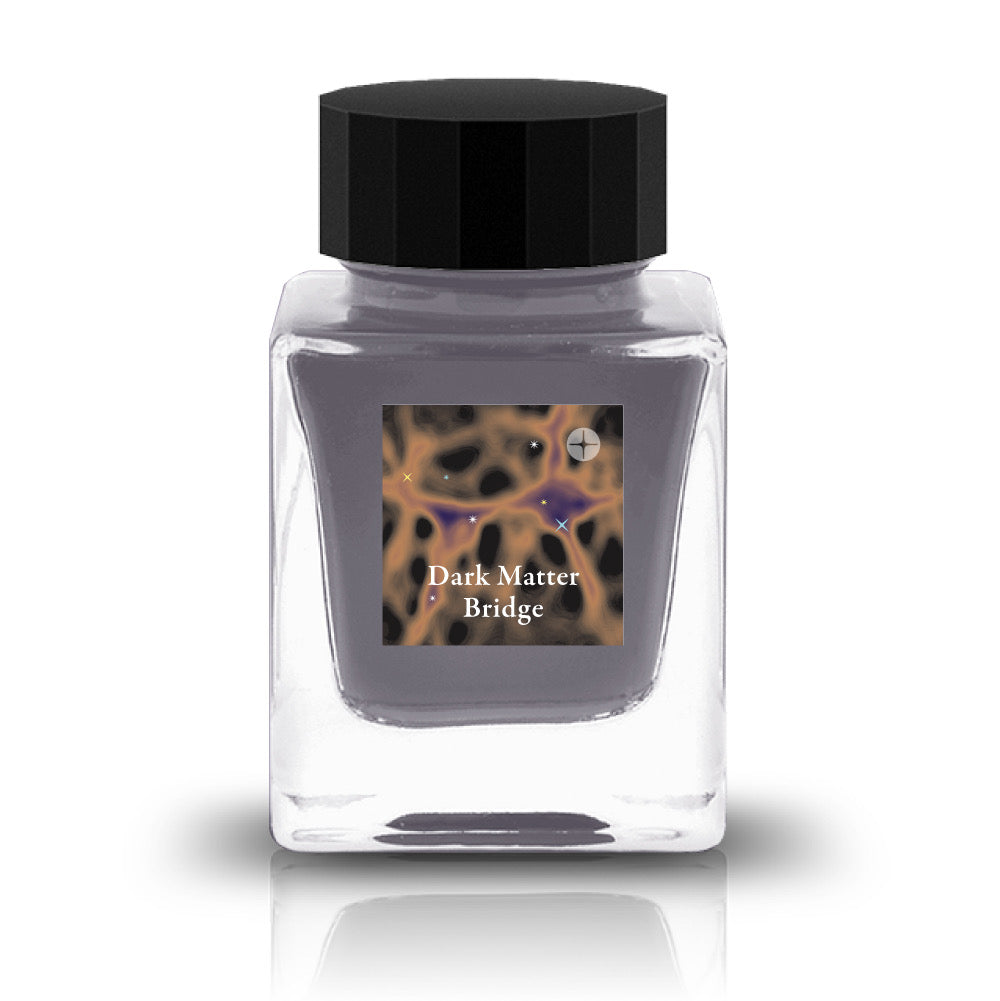 Cross the threshold between light and shadow with Dark Matter Bridge, a mysterious ink from TONO &amp; LIMS’ Deep Field collection. This ink is a dark blush color with earthy undertones that reveals pink and purple hues as it dries.&nbsp;

30 ml