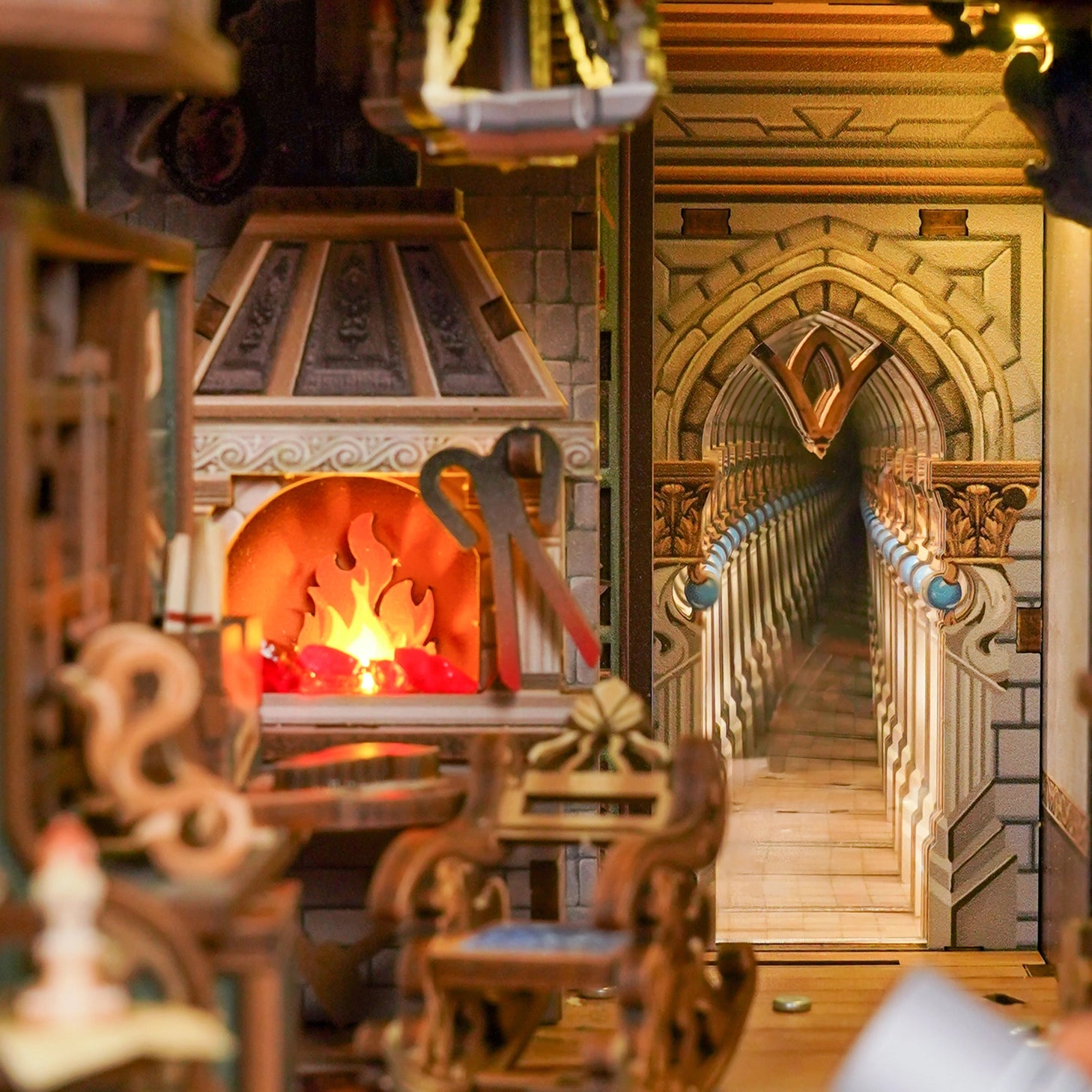 This miniature scene captures the soul of a Renaissance studio-arched windows filtering in warm light, a wooden easel displaying a half-finished sketch, parchment scrolls and notebooks scattered across a weathered worktable, and tools of invention and artistry tucked into every corner.&nbsp;

Illuminate your nook with a gentle tap on the touch-sensor power button. Or use the feature SMART SENSOR with a range of 20 inches, the LED light will seamlessly illuminate upon detection and gracefully fade out after 