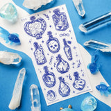🔮🌿 Bottle up the magic with @peregrinejazmin’s mesmerizing collection of midnight-blue treasures! Filled with delicate florals, shimmering stars, crystal charms, and mysterious little creatures, each bottle feels like a curious charm bottled up under starlight. This sheet is perfect for adding a splash of potion-shop magic to any page.

Art by: @peregrinejazmin