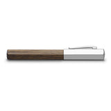The unusual contours of this design are the first thing you will notice on this beautiful instrument! Framed by chrome-plated metal parts, the hexagonal barrel is made of smoked oak wood showing off straight lines to their best effect.