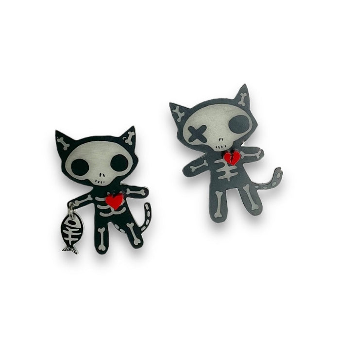 Pendientes de esqueleto de gato pescador