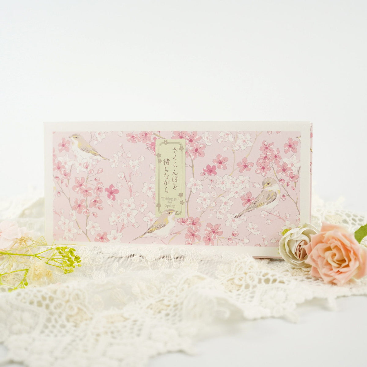 This one-stroke paper is perfect for various spring occasions, such as seasonal greetings that evoke the start of spring or letters of gratitude to those who have helped you at milestones in your new life. 2 designs, 36 sheets in total.