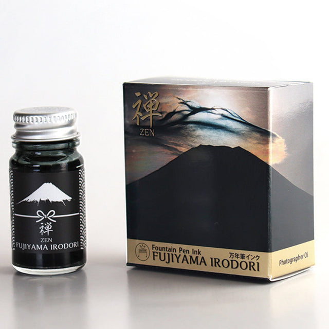 Mt. Fuji changes its expression in various ways depending on the season, weather, and time of day. Its beautiful and rich color landscape has had a great influence on culture and Japanese sensibilities. Expressing such a variety of expressions of Mt. Fuji and the delicate taste of traditional Japanese colors,
　
Loved by many people like Mt. Fuji
to become an ink that “connects” hearts and minds.
I made this with my wish. We created an ink.

Zen Black -&nbsp;Calm down and introspect. Selflessness. Between li