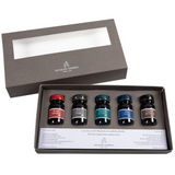 The Inks 1670, from the exclusive Jacques Herbin Prestige Collection, commemorate the year Jacques Herbin was founded in the heart of Paris. These deep, intense colours are illuminated with gold glitter.

This box contains 5 bottles of 10ml of1670 inks:

Hematite Red
Storm Grey
Chivor Emerald
Ocean Blue
Cyprus Carob

1670 inks are suitable for fountain pens, roller pens, glass nibs and fountain holders. The waxing of the stopper and the seal on the bottle are done by hand in the Jacques Herbin workshop.&nbs