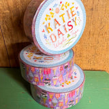 There are so many uses for washi tape! You can use it for scrapbooking, gift wrapping, and even home decor projects :) Add some extra charm to your letter-writing, use it to tack up photos... the possibilities are endless!

Details:

* Traditional washi tape, printed on rice paper
* Each roll is 15mm wide, 10m long, and the pattern reprints every 350mm.
* Semi-transparent&nbsp;