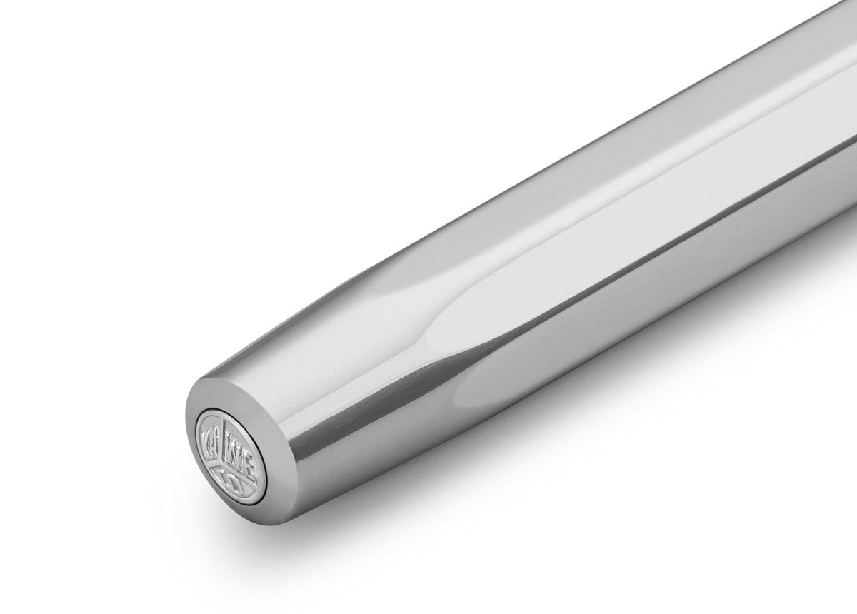 Thanks to the untreated aluminium, the AL Sport fountain pen Raw quickly develops an individual patina. The metallic body is made of high-quality aluminium and grants an unique haptic experience. Its fine surface imparts elegance.

This pocket-sized fountain pen only measures 10.5 cm when closed and is, therefore, a perfect everyday pen. When the cap is attached, the pen grows to a standard size of 13 cm. Thanks to its light weight and small size, it’s a great pen for on the go.

You can individualize your 