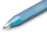 Mysterious as the moon

Houston, we have a new series: the new LUNAR SPORT takes its first steps into the Kaweco standard range. Now the series sparkles again in two more magical nuances: While our Shadow Blue is reminiscent of mysterious galaxy nebulae in the space depths, the Light Blue shines with its more subtle and gentle properties, like forget-me-nots in full bloom.

Both are imbued with an intriguing, iridescent color change that makes the blue and purple hues dance on the surface of the pencil, dep