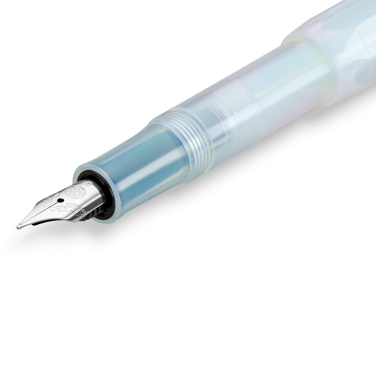 Kaweco LUNAR SPORT Fountain Pen - Light Blue
Mysterious as the moon

Houston, we have a new series: the new LUNAR SPORT takes its first steps into the Kaweco standard range. Now the series sparkles again in two more magical nuances: While our Shadow Blue is reminiscent of mysterious galaxy nebulae in the space depths, the Light Blue shines with its more subtle and gentle properties, like forget-me-nots in full bloom.

Both are imbued with an intriguing, iridescent color change that makes the blue and purple