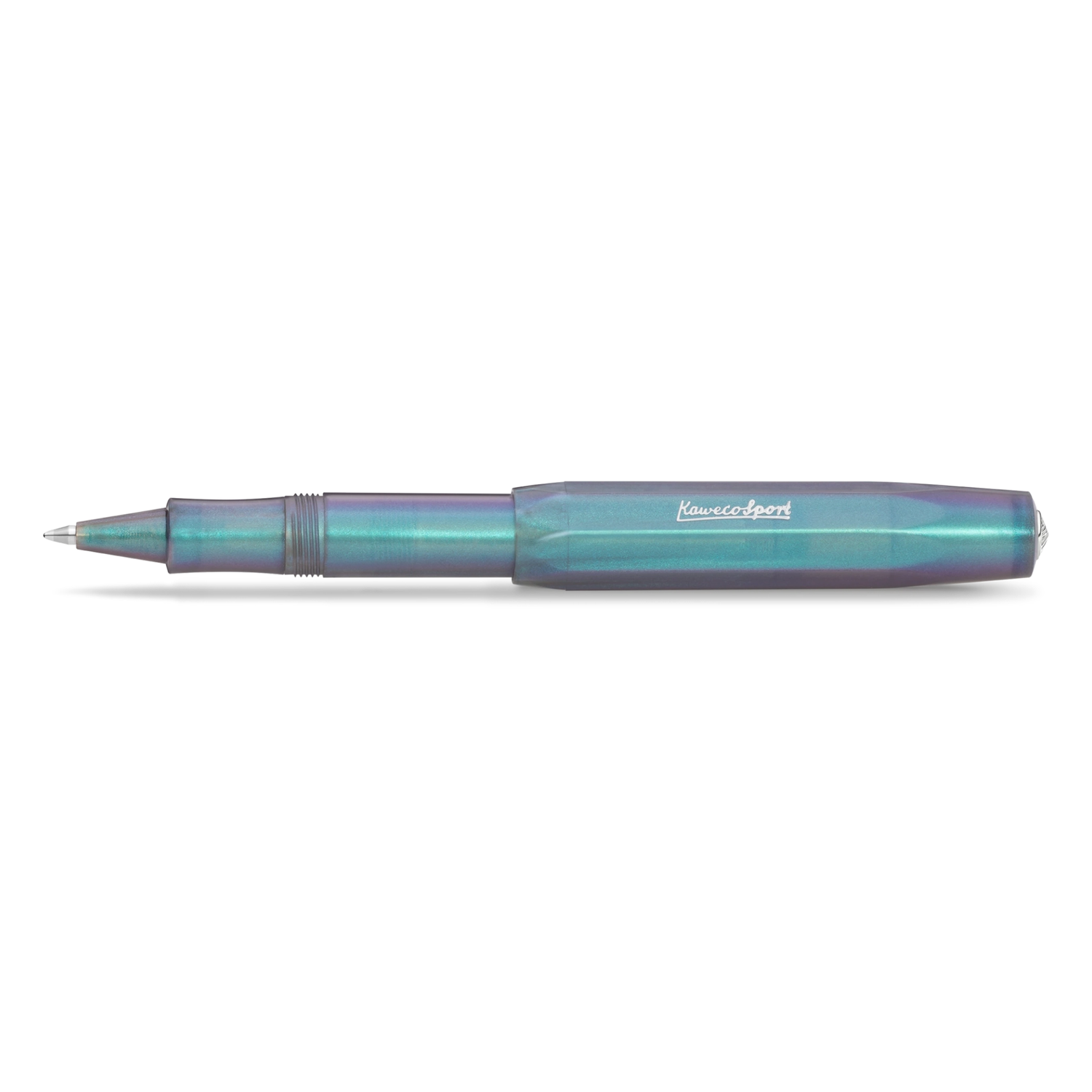 Mysterious as the moon

Houston, we have a new series: the new LUNAR SPORT takes its first steps into the Kaweco standard range. Now the series sparkles again in two more magical nuances: While our Shadow Blue is reminiscent of mysterious galaxy nebulae in the space depths, the Light Blue shines with its more subtle and gentle properties, like forget-me-nots in full bloom.

Both are imbued with an intriguing, iridescent color change that makes the blue and purple hues dance on the surface of the pencil, dep