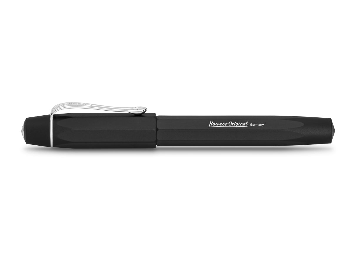 A completely new pen series, but originally Kaweco: The new Kaweco Original impresses with its elegant lines and distinctive design. Especially the matte look of the surface creates great exclusivity. The minimalist design of the writing instruments harmonises wonderfully with the solid aluminium body, the chrome-plated elements and highly scratch-resistant anodisation.

While the basic shape was based on writing instruments from the late 50s, the octagonal shape breathes the typical Kaweco product DNA into