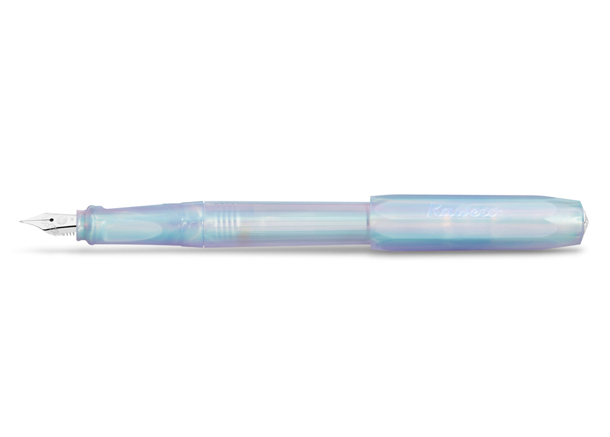 One of the most popular Kaweco Collection pens returns in a new guise: the community favorite Iridescent Pearl gives our Perkeo series a new pearl shine, now as a permanent treasure in the Kaweco range.

Iridescent icon

The Perkeo Iridescent Pearl convinces with a dazzling variety of colors. Depending on the viewer's angle of view and the incident light, the translucent writing instrument shines in a unique colour scheme, changing from green-bluish to pink. This mimics the optical effect of mother-of-pearl