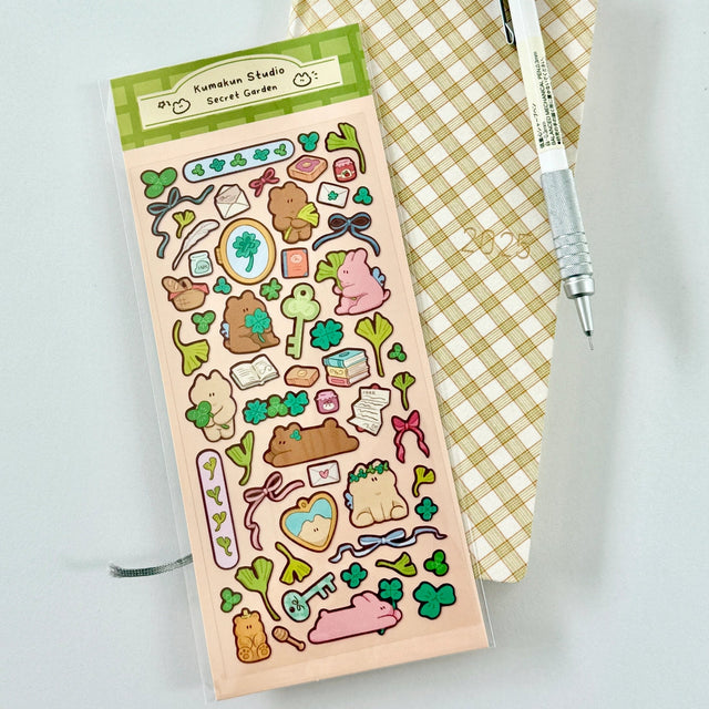 Cute deco stickers! Comes with an adorable, interactive pop-up art using the sticker backing.

Great for journaling and Polaroid deco :)

Waterproof, matte PVC material

Size: 7.5 x 15.5 cm sheet