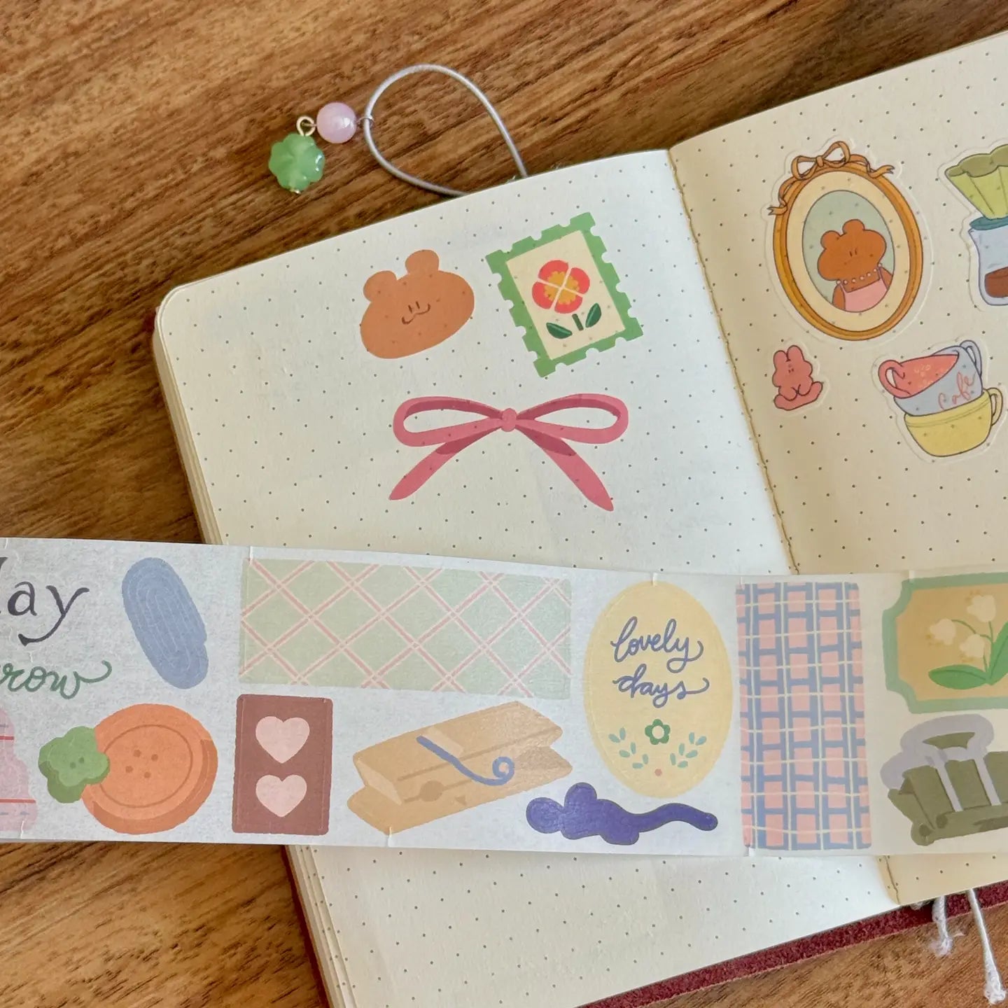 5 meters of pure kiss-cut, washi sticker deco bliss~

They readjust easily and blend in with the paper. (Lighter paper recommended for maximum visibility)

Just like the washi tape material you love, but in a sticker roll. No more saving your stickers for later! Use it up!!

Dimensions: 50mm x 5m