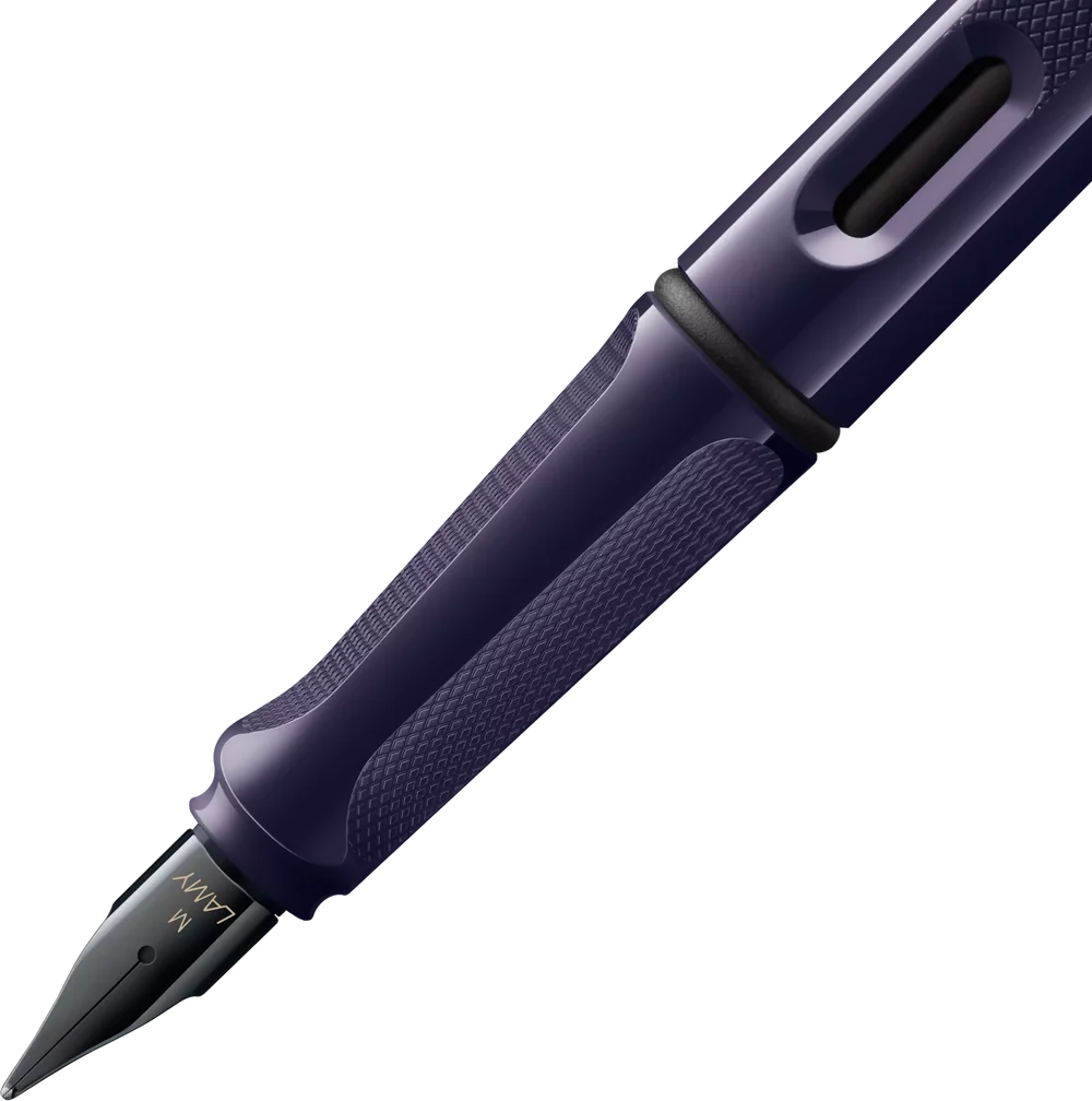 LAMY Special Edition Safari Fountain Pen - Meteora

Fountain pen, icon, global success: the LAMY safari has been a beloved classic since its introduction in the 1980s and enjoys a cult status untypical for a writing instrument. Countless colours and ever-changing special editions make hearts beat faster - whether for the pencil case or the carefully curated fountain pen collection.

The LAMY safari is more than the sum of its details: it is aesthetic, robust and individual. The distinctive, self-sprung clip