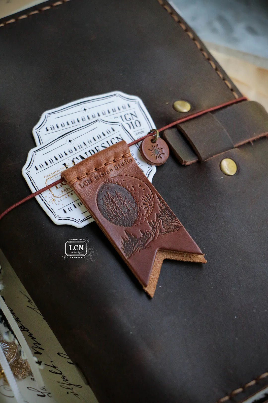 LCN x Ample leather Moon Pennant & Tag Set - Brown