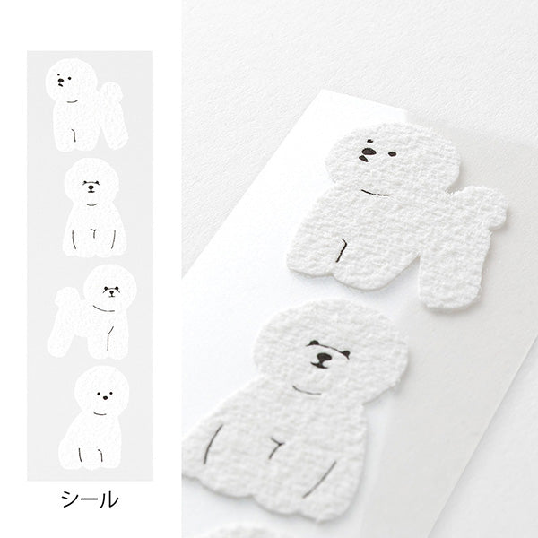 This letter set comes with a fluffy animal sticker. The letter paper is a small size that can be used like a single stroke of paper, and the envelope is conveniently sized to hold photos.
The letter has a moderate length, so it's easy to use for small thank-you letters or letters in everyday life.