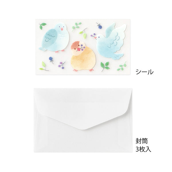 This letter paper design features green leaves and nuts, creating a calm atmosphere that suits any recipient. On the writing side of stationery, the figure of a tori searching for nuts is depicted.
Stickers featuring adorable birds holding nuts will warm you up and feel comforted