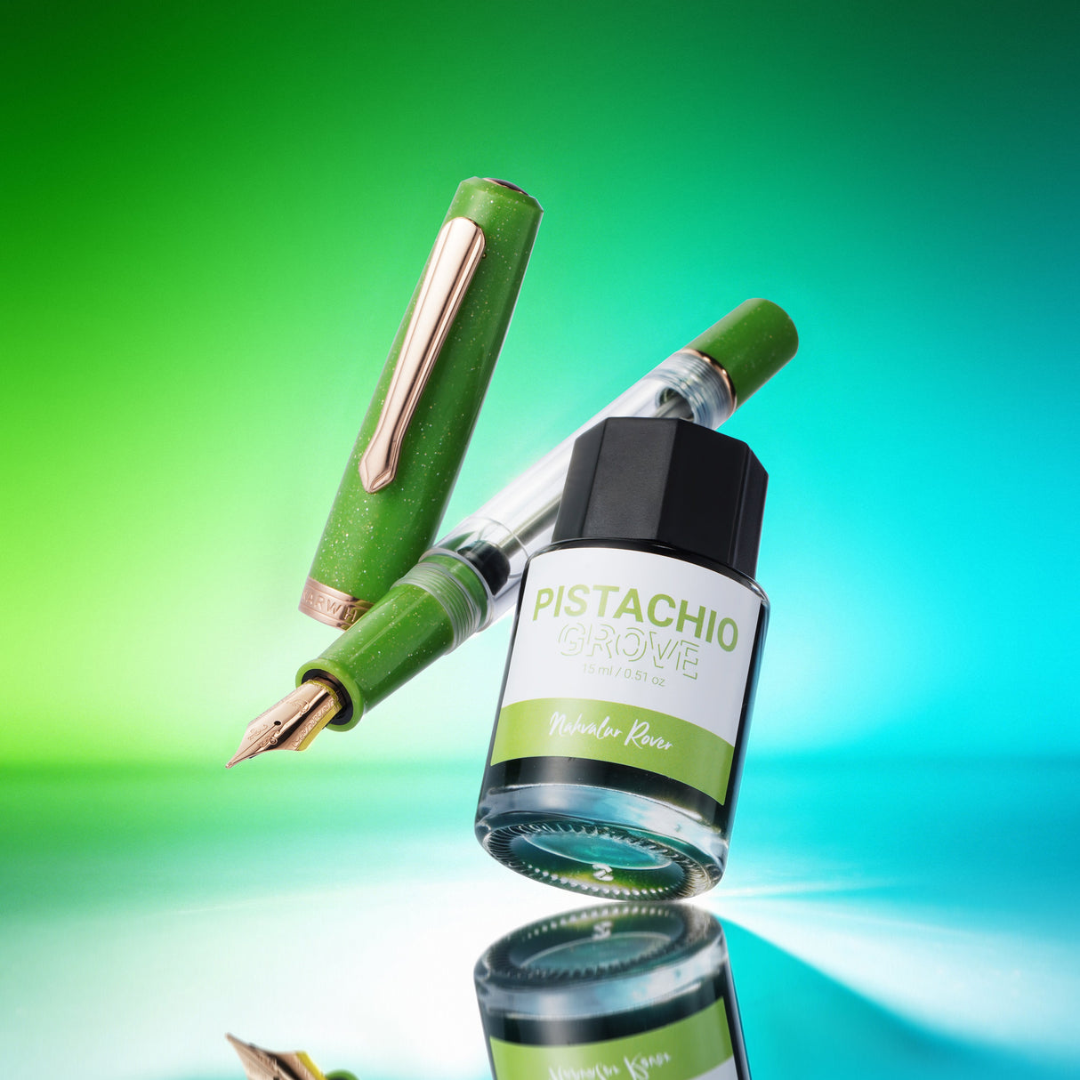 Pistachio Grove is a fresh green ink inspired by the lively tone of Pistachio. Crisp, vivid, and full of character, it brings a sense of brightness to writing while remaining smooth and approachable.