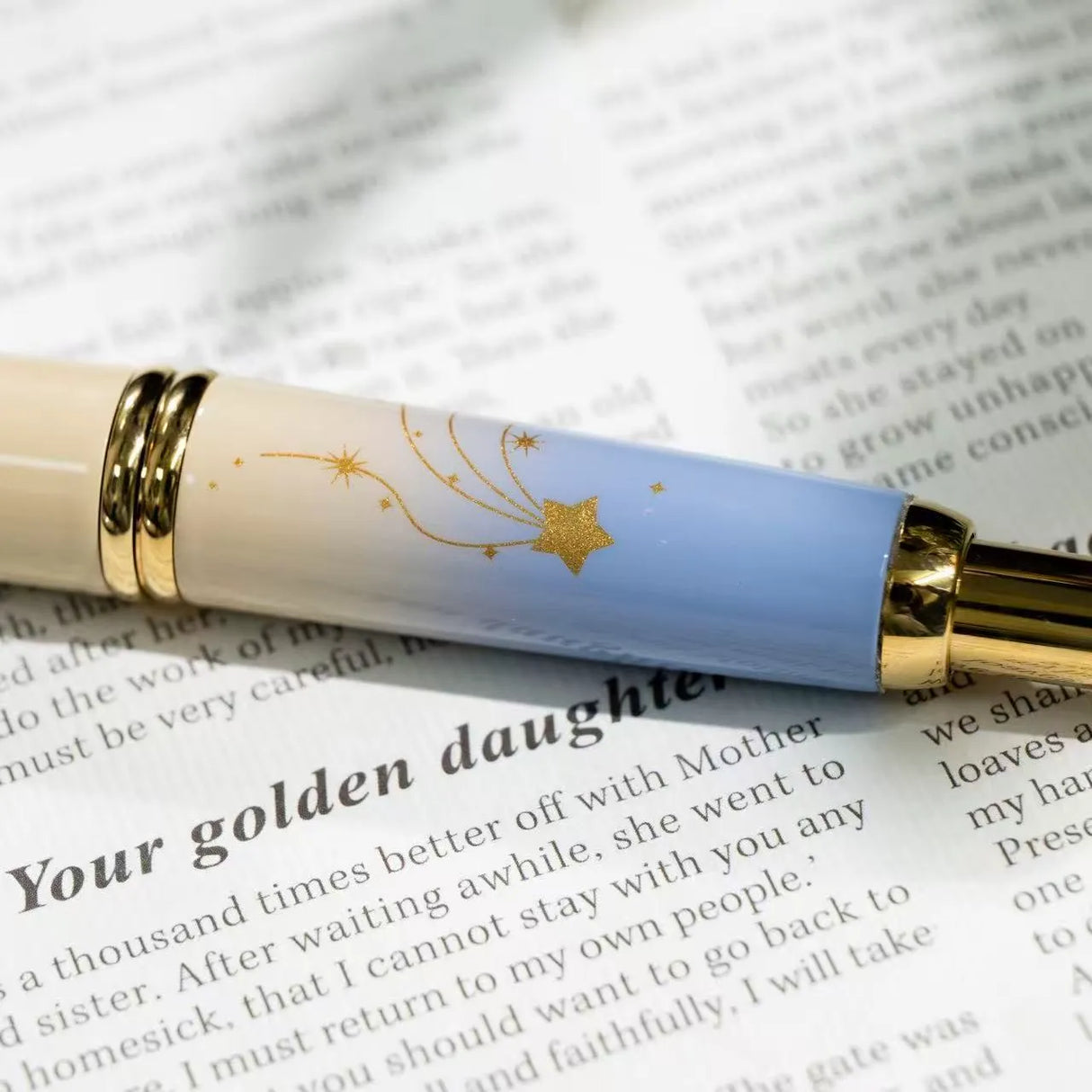 To commemorate 36 years of Kin Chi, this exclusive Pilot Capless “Starry Dawn” captures the quiet magic of the moment when night begins to surrender to morning.

Its softly layered colors move from pale blue through warm golden yellow and into a vivid morning blue, echoing the changing sky just before sunrise. Against the clouds, a radiant golden sun emerges while a scattering of stars still lingers above—an in-between moment where night and day meet.
