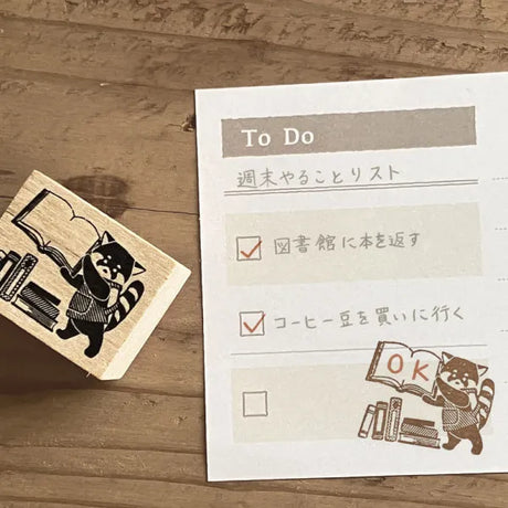 "Red Panda Bookstore" tells the story of the owner, Red Panda, who builds a small bookstore in the forest.


Stamp body: 110mm (H) 110× 85mm

(W) Main body: 25mm (H25×W31×H24mm)