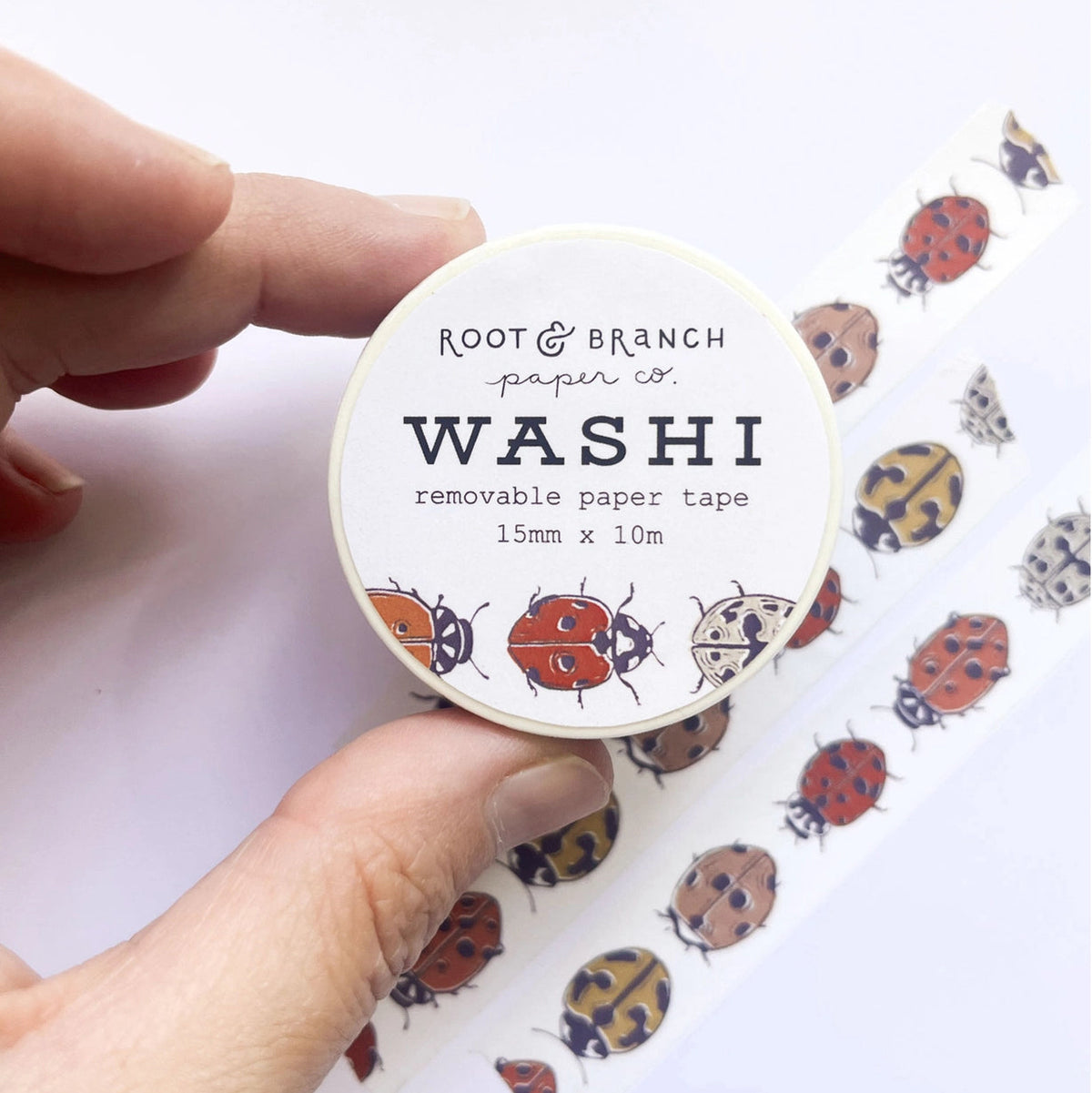 Our ladybugs washi is a lightweight decorative tape printed on mulberry paper. It is removable and leaves no residue, making it perfect for scrapbooking, stationery, crafts and more.