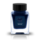 ぐっちの思い出 03 ~Butterfly&nbsp;Ink

The Sura &amp; Gucchi Collection is a collaboration with 2 ink masters who developed the color palette and are known for unique and vibrant colors. These inks are a tribute to the unique ink making styles within their community.&nbsp;

RGB: 16, 45, 117
Blue with red sheen

30ml