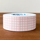 Stamp Marche Gingham Label Sticker Roll - Light Pink

Label stickers with Stamp Marche original designs.&nbsp;These are stickers originally for price tag applicators,now featuring a gingham check pattern!&nbsp;They can also be used to seal letters and envelopes, or as decorative materials for your planner. Fold them in half to use as index stickers or write or stamp them. Each pack contains 1,000 stickers with the same design, making them ideal for daily use or sharing.

Product Size: Approx. 55 x 21.6 mm i